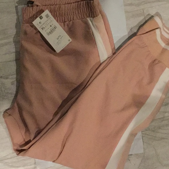 NWT Zara pink jogger contrasting white stripe - Picture 3 of 6